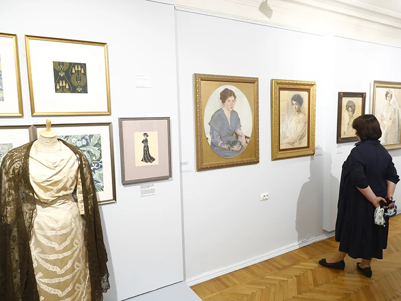 На выставке в «Горках Ленинских» частью экспозиции стали платья из коллекции Киностудии им. М. Горького - 3
