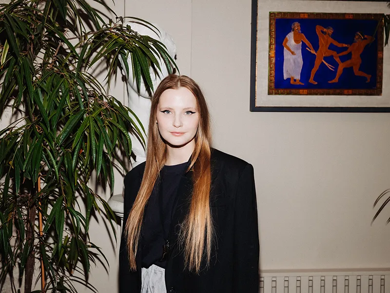 Киностудия Горького и Марс Медиа завершили съемки фильма Анны Меликян о девочке-вундеркинде в опере - 2