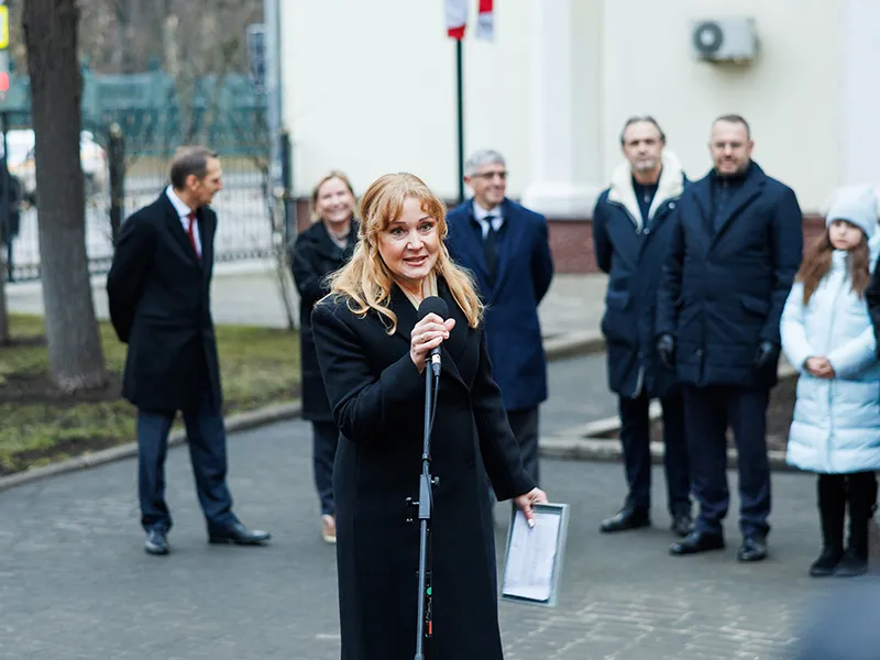 На Киностудии Горького открыли скульптурную композицию в память о создателях фильма «Семнадцать мгновений весны» - 4