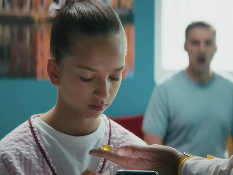 «Атмосфера кино», Киностудия Горького и «Кинокомпания братьев Андреасян» представляют трейлер и постер фильма  «Приключения желтого чемоданчика» - 10