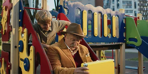 «Атмосфера кино», Киностудия Горького и «Кинокомпания братьев Андреасян» представляют трейлер и постер фильма  «Приключения желтого чемоданчика»