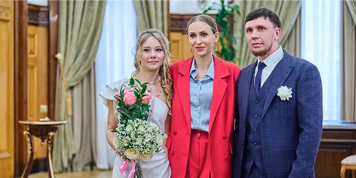 Актриса фильма «Касса невест» стала соведущей свадебных церемоний в самом популярном ЗАГСе Москвы